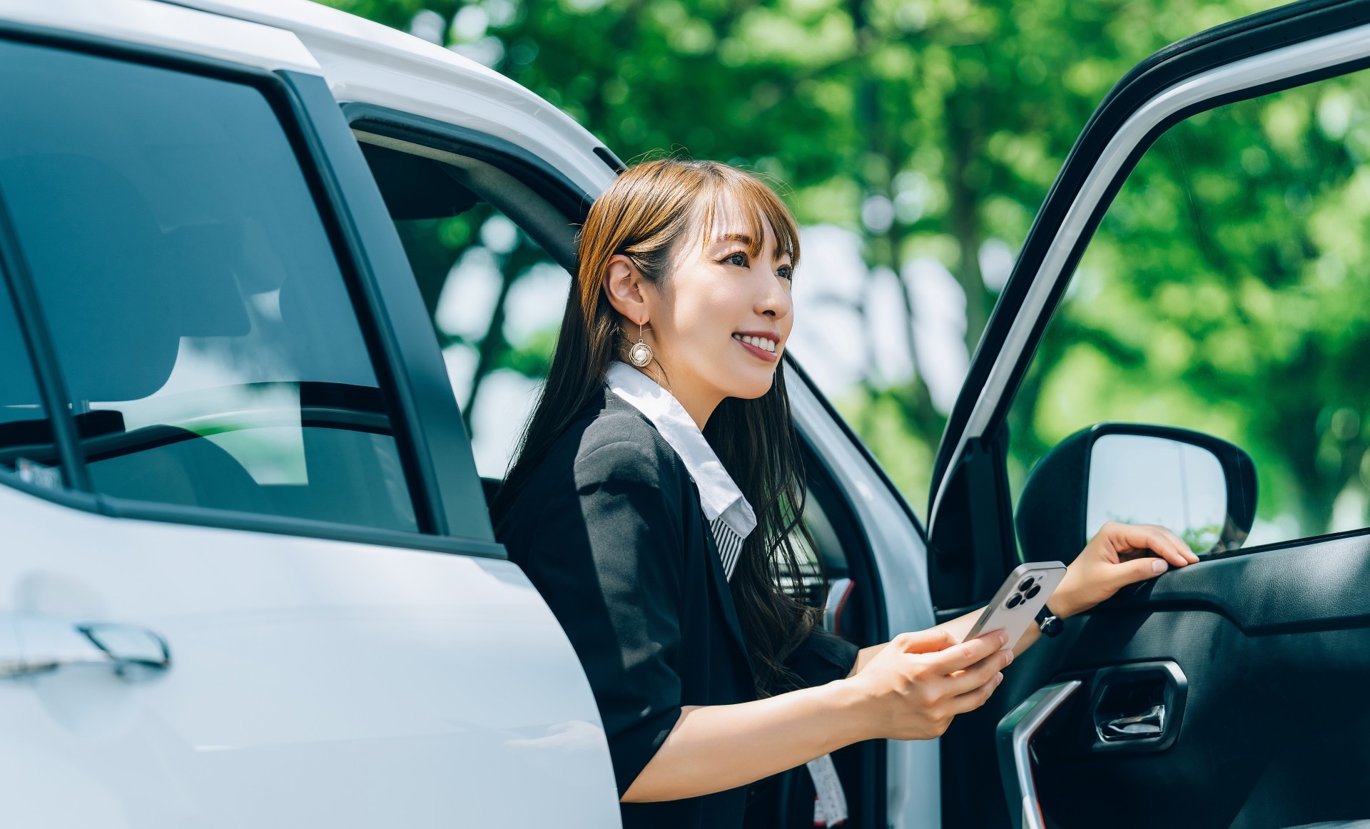 社用車・駐車場支給